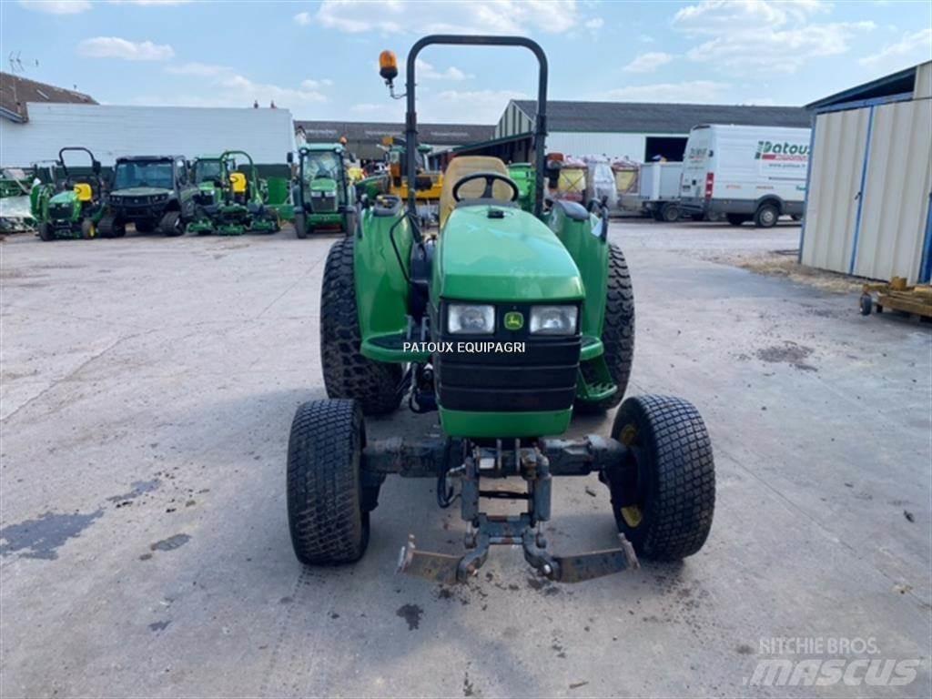 John Deere 4710 Tracteur