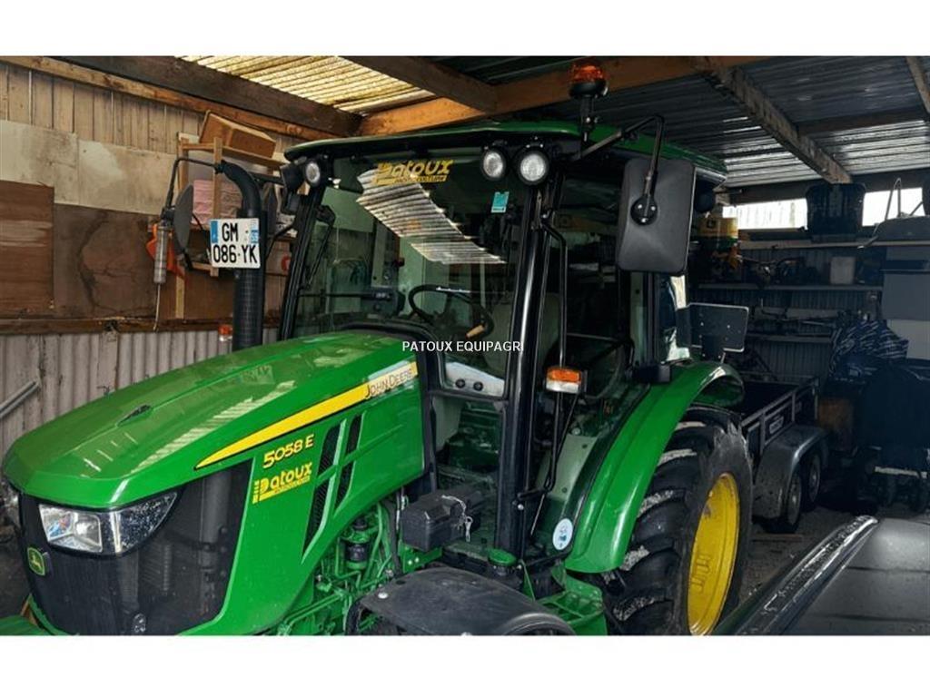 John Deere 5058E Tracteur