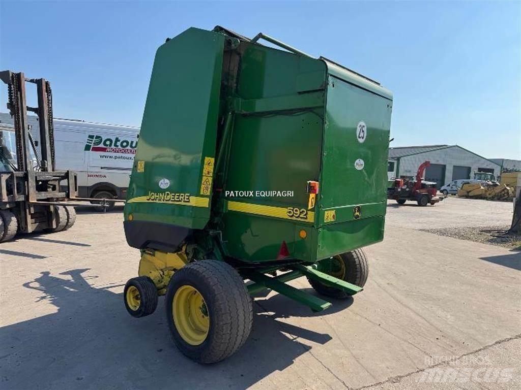 John Deere 592 Presse à balle ronde