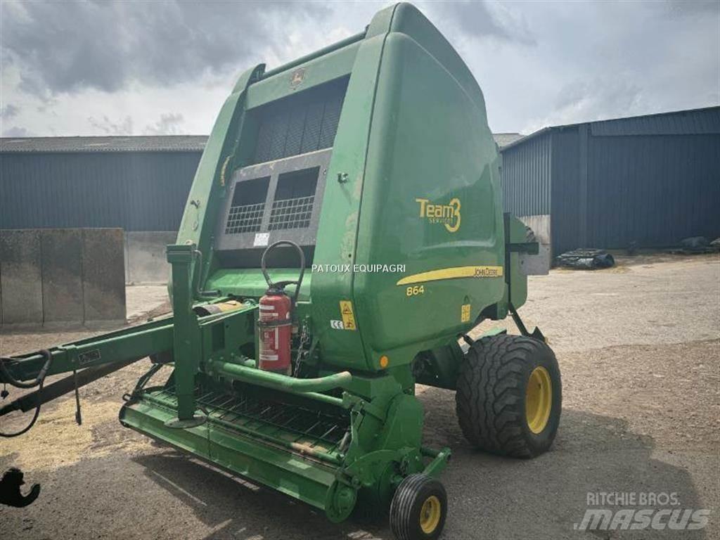 John Deere 864 Presse à balle ronde