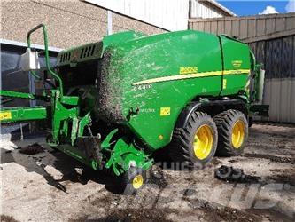 John Deere C441R Enrubanneuse