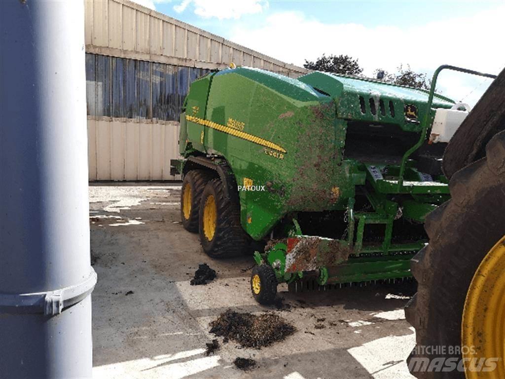 John Deere C441R Enrubanneuse