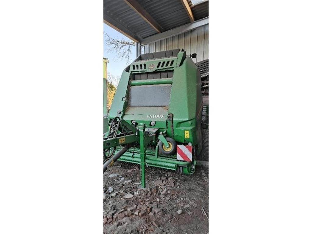 John Deere V461M Presse à balle ronde