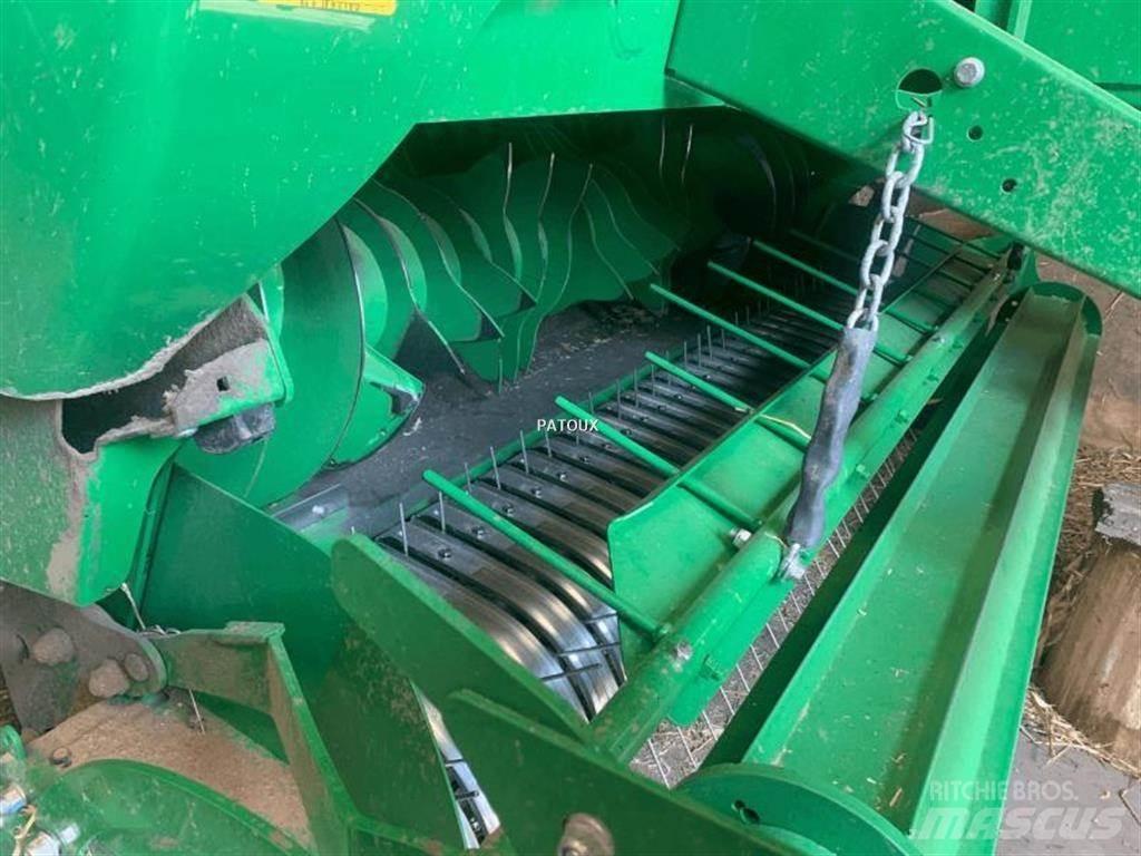 John Deere V461M Presse à balle ronde
