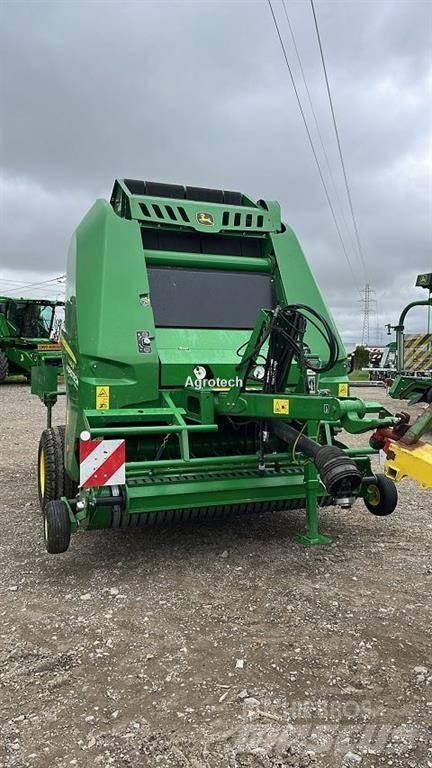 John Deere V461M Presse à balle ronde