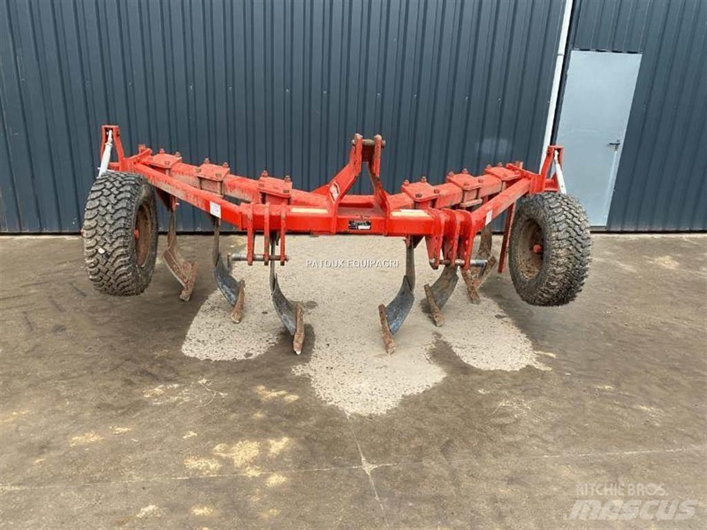 Quivogne V3M Déchaumeur, cultivateur
