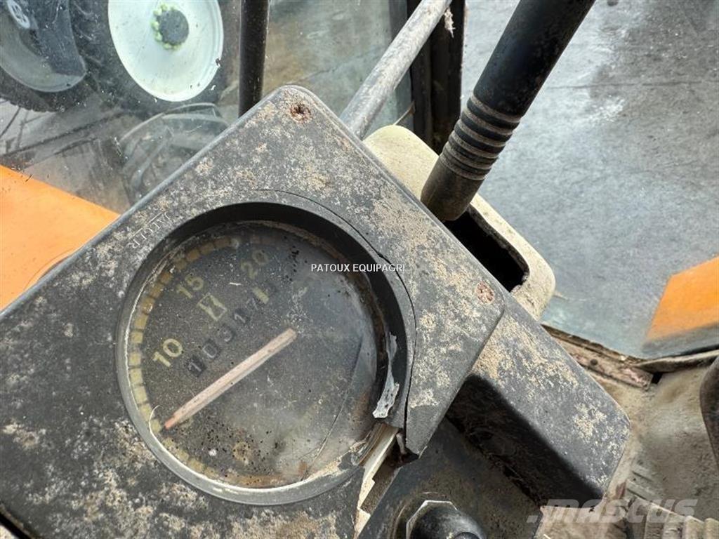 Renault 133-14 T Tracteur