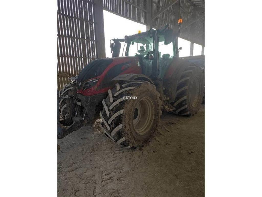 Valtra T214 DIRECT Tracteur