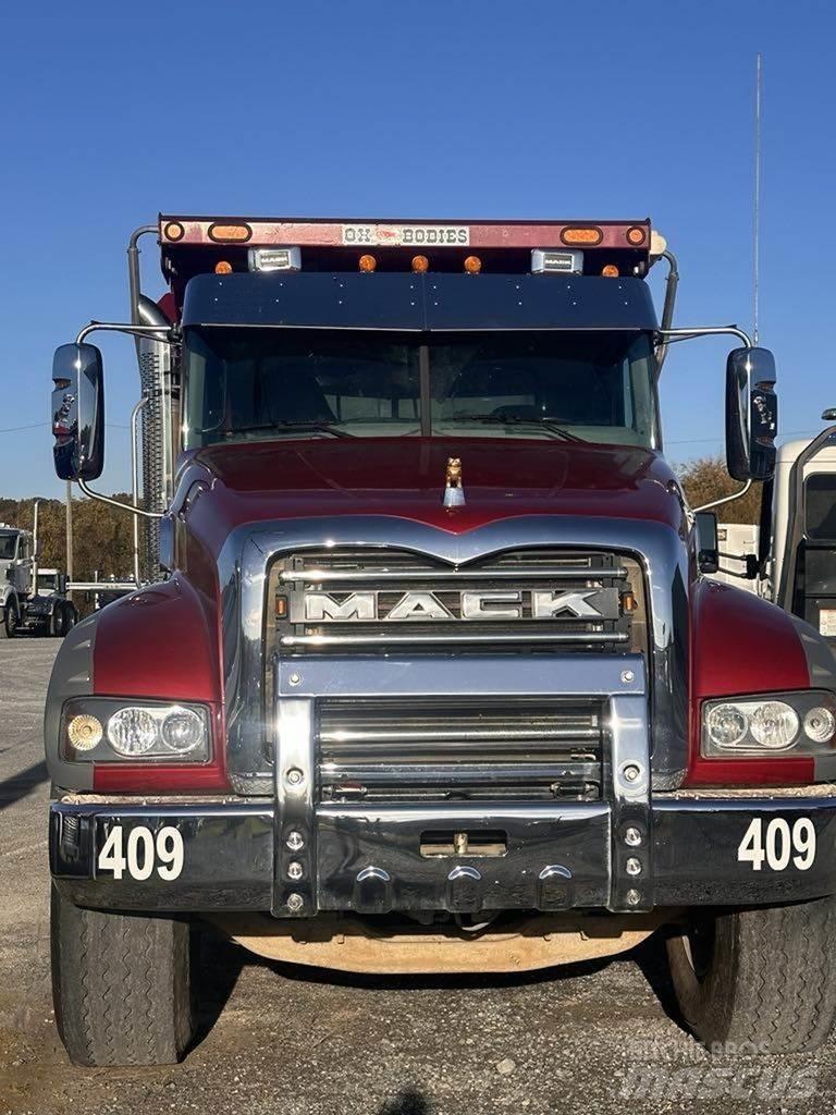 Mack GR104FR Camion benne