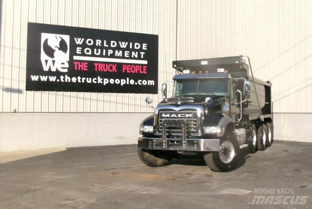 Mack GR64F Camion benne
