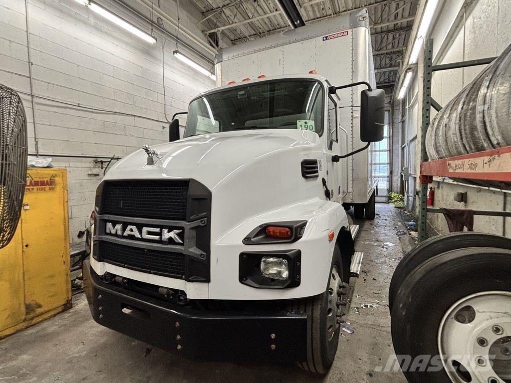 Mack MD6 Camion Fourgon