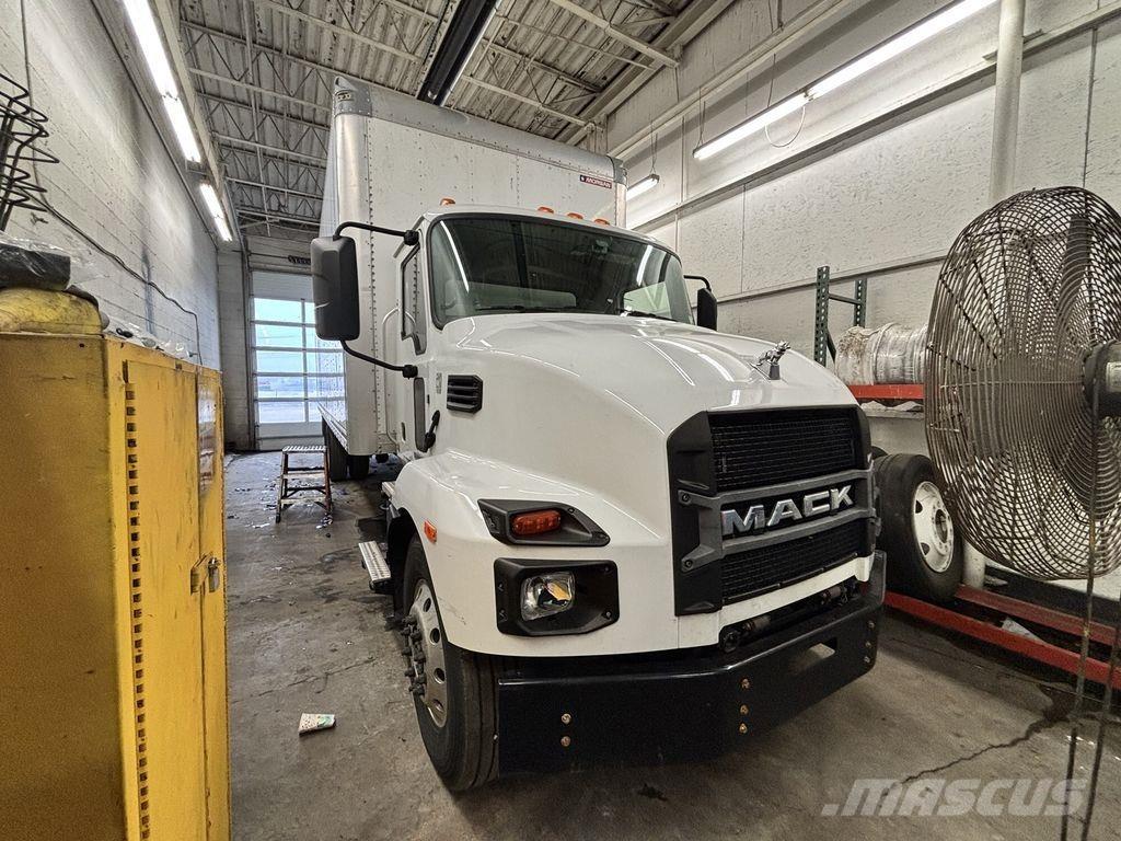 Mack MD6 Camion Fourgon