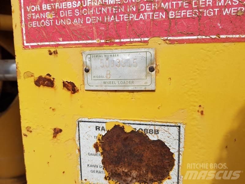 CAT 988B Chargeuse sur pneus