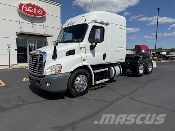 Freightliner CASCADIA 116 Tracteur routier