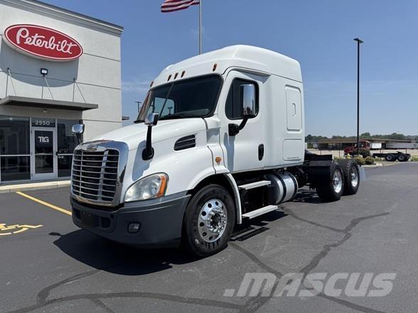 Freightliner CASCADIA 116 Tracteur routier