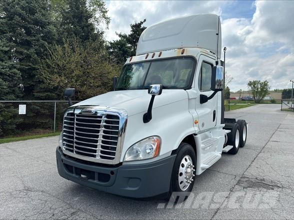 Freightliner CASCADIA 125 Tracteur routier