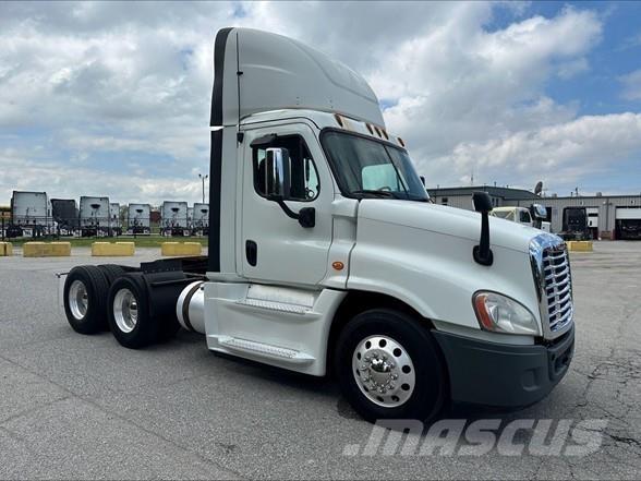 Freightliner CASCADIA 125 Tracteur routier