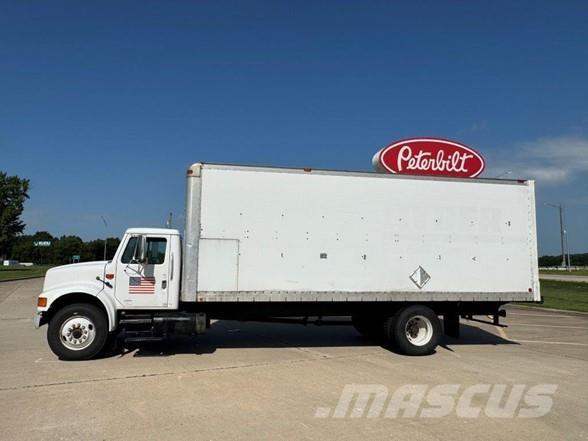 International 4900 Camion Fourgon