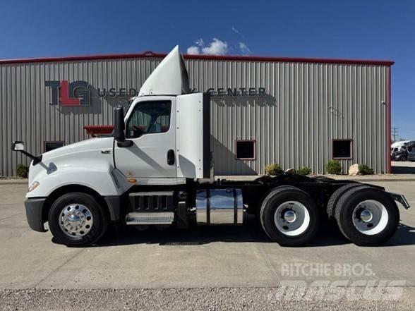 International LT Tracteur routier