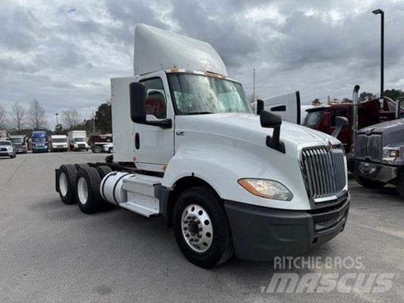 International LT Tracteur routier
