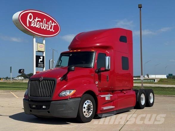 International LT Tracteur routier