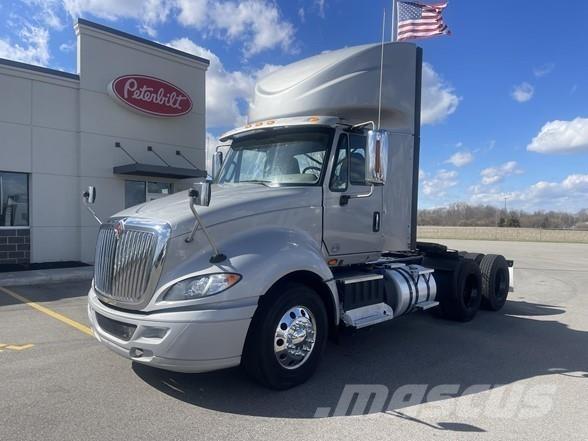 International PROSTAR Tracteur routier