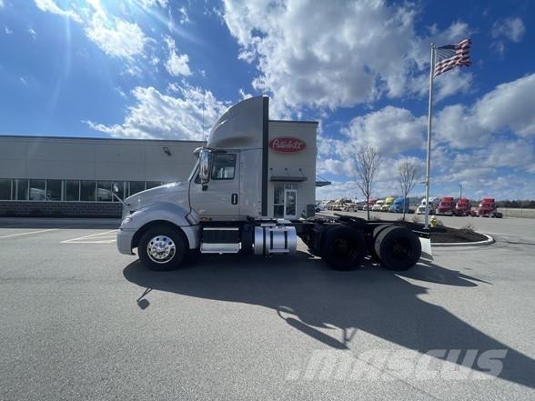 International PROSTAR Tracteur routier