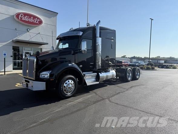 Kenworth T880 Tracteur routier
