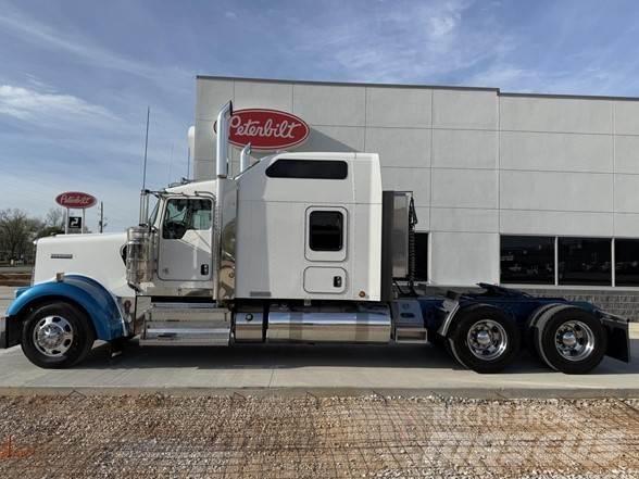 Kenworth W900B Tracteur routier