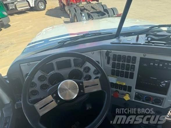 Mack PINNACLE CHU613 Tracteur routier