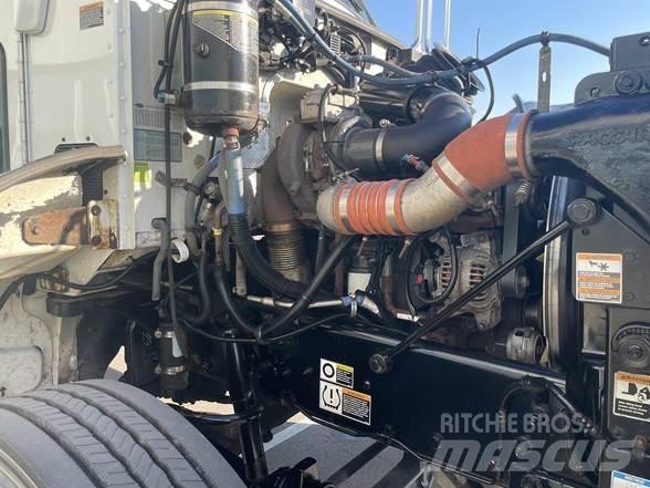 Peterbilt 337 Tracteur routier
