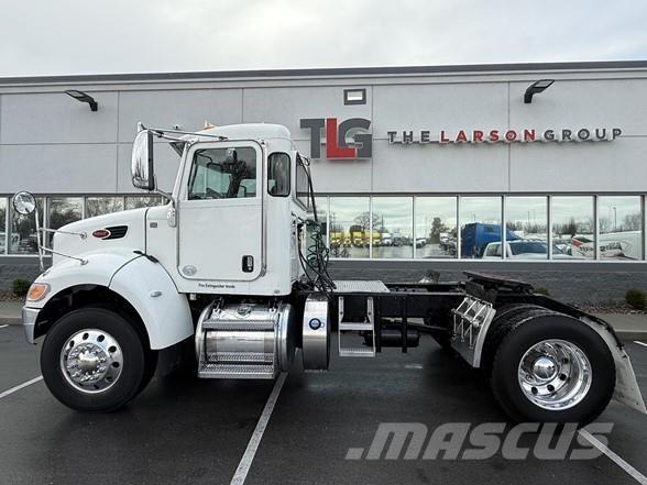 Peterbilt 337 Tracteur routier