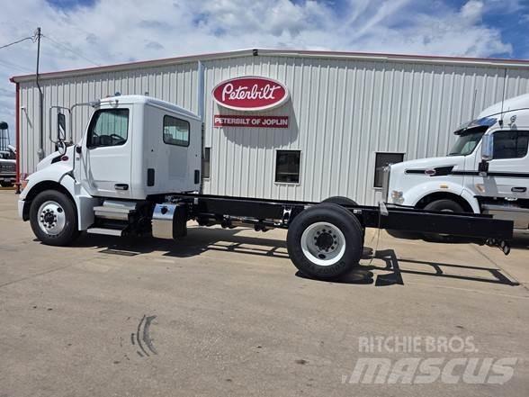 Peterbilt 536 Châssis cabine