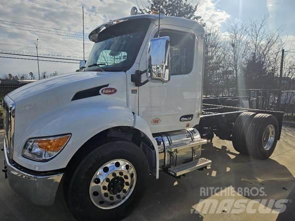 Peterbilt 536 Tracteur routier