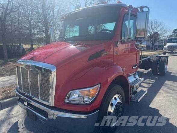 Peterbilt 536 Châssis cabine
