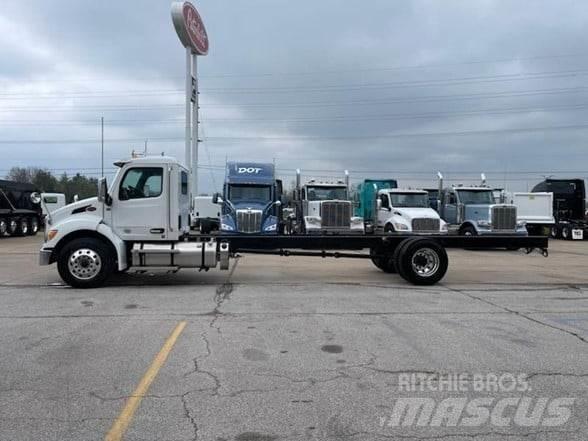 Peterbilt 536 Châssis cabine