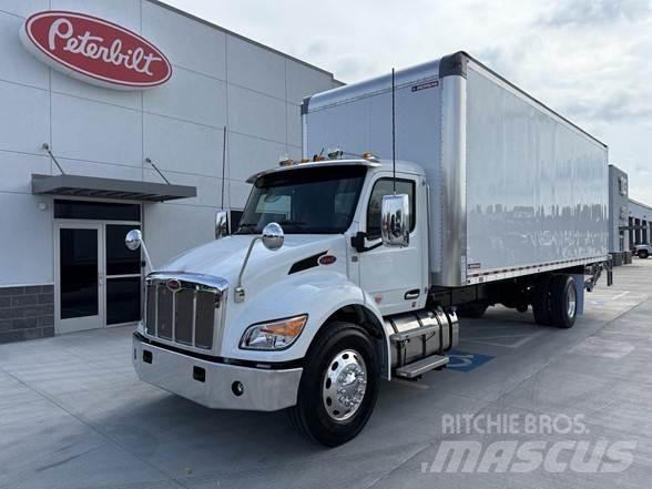 Peterbilt 536 Camion Fourgon