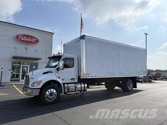 Peterbilt 536 Camion Fourgon