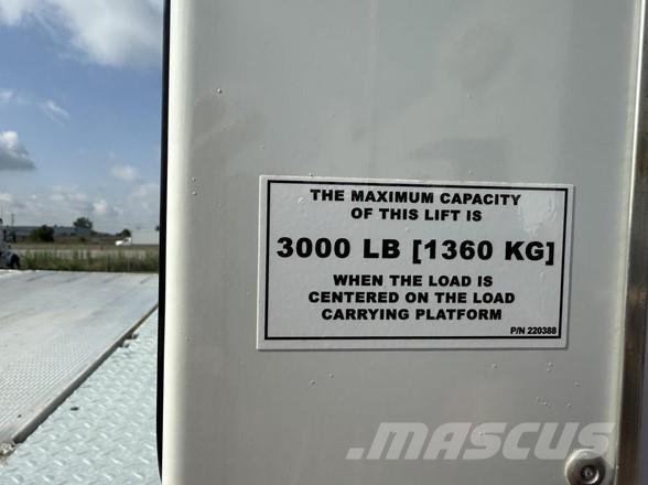 Peterbilt 536 Camion Fourgon