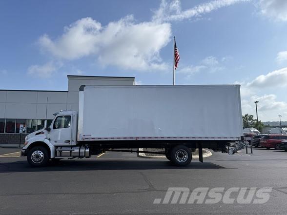 Peterbilt 536 Camion Fourgon