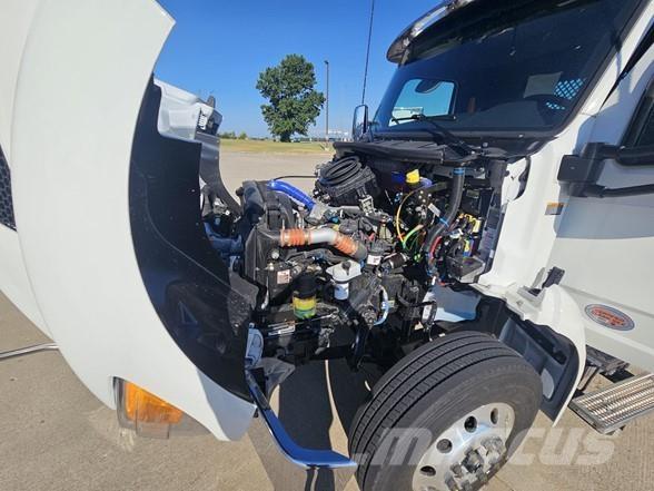 Peterbilt 536 Camion plateau