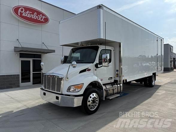Peterbilt 536 Camion Fourgon
