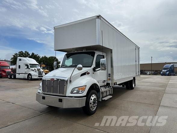 Peterbilt 536 Camion Fourgon