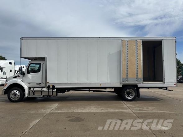 Peterbilt 536 Camion Fourgon
