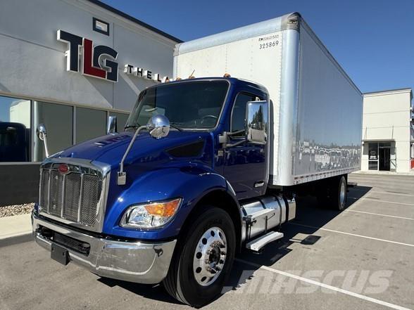 Peterbilt 537 Camion Fourgon