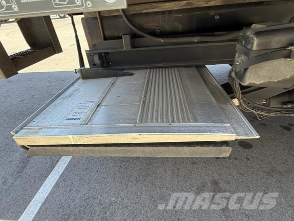 Peterbilt 537 Camion Fourgon