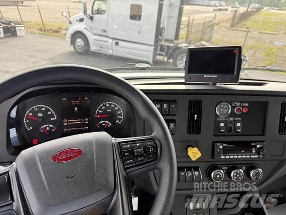 Peterbilt 537 Camion poubelle