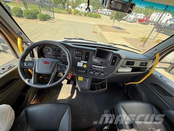 Peterbilt 537 Construction - Autres