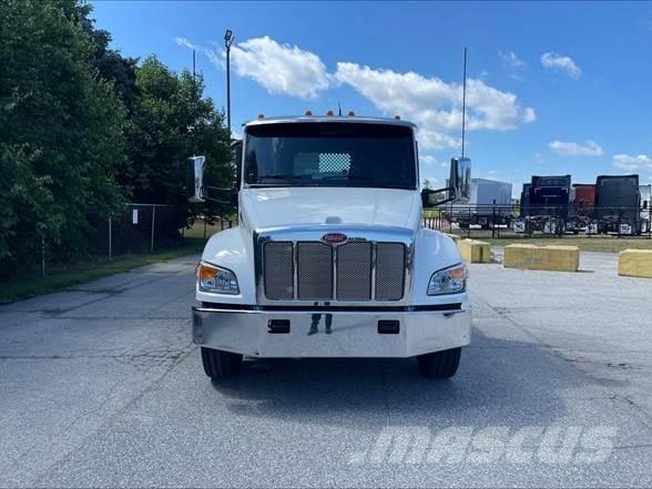 Peterbilt 548 Camion plateau