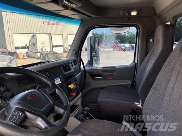 Peterbilt 567 Camion benne